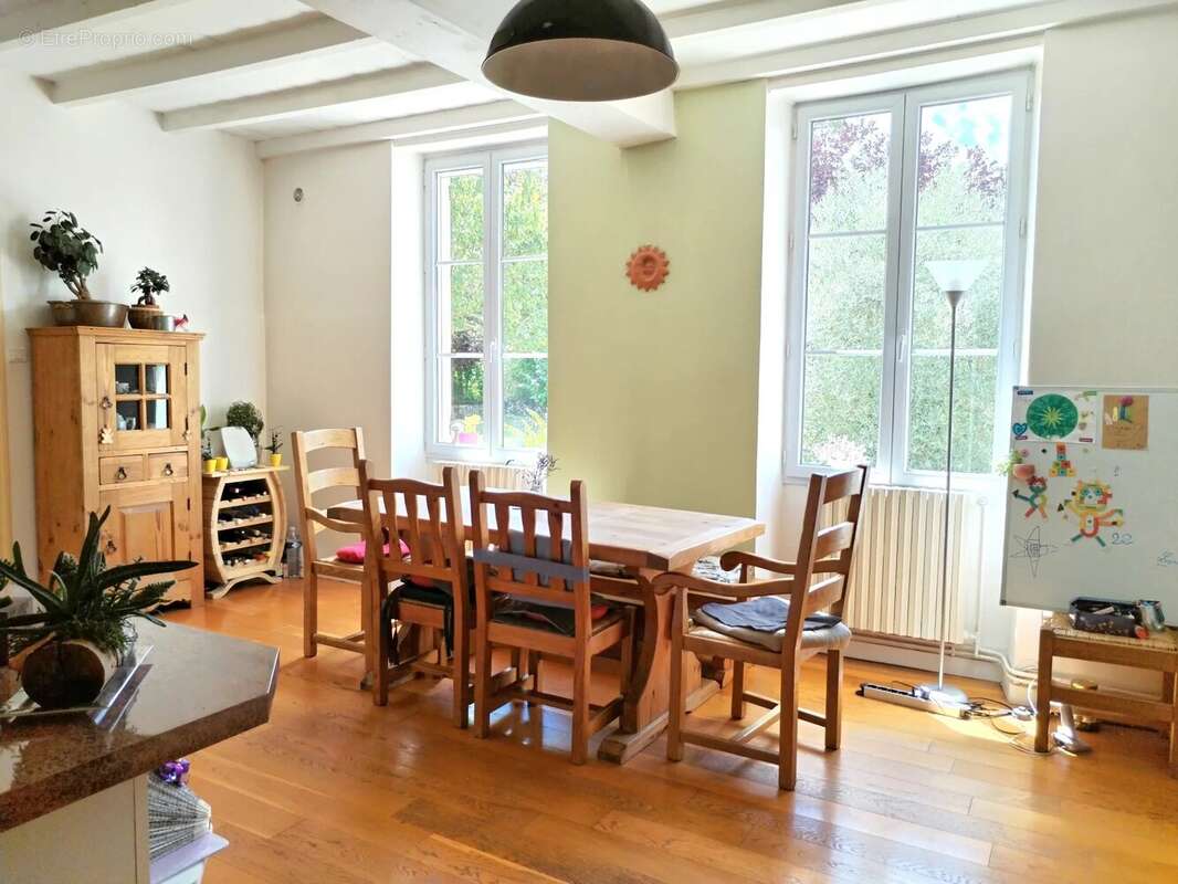 Maison à SAINTE-SEVERE