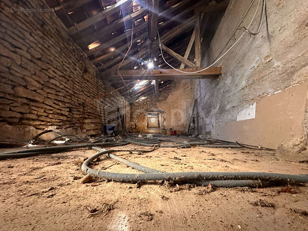 Maison à rénover Asquins  150m² - photo 13