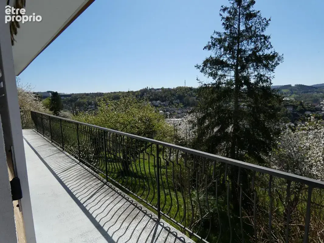 Maison sur les hauteurs de Tulle vue dégagée - au calme - photo 2