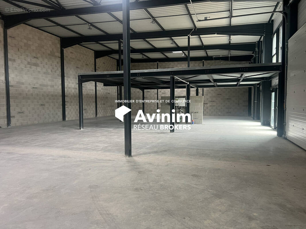 Commerce à VILLETTE-D&#039;ANTHON