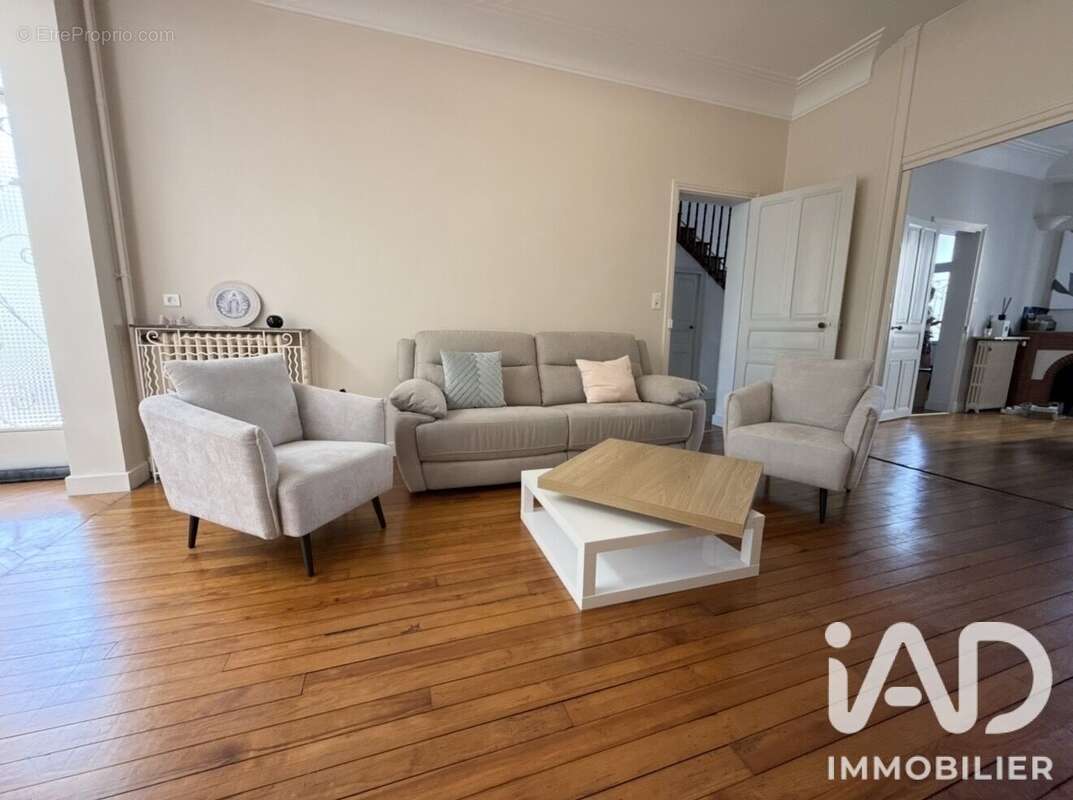 Maison 242 m² à Tarbes  - photo 3