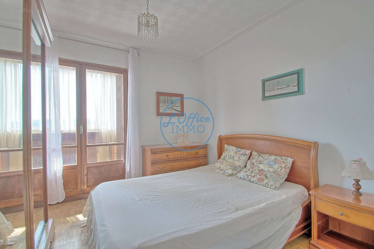 Appartement 74 m² à Toulon  - photo 7