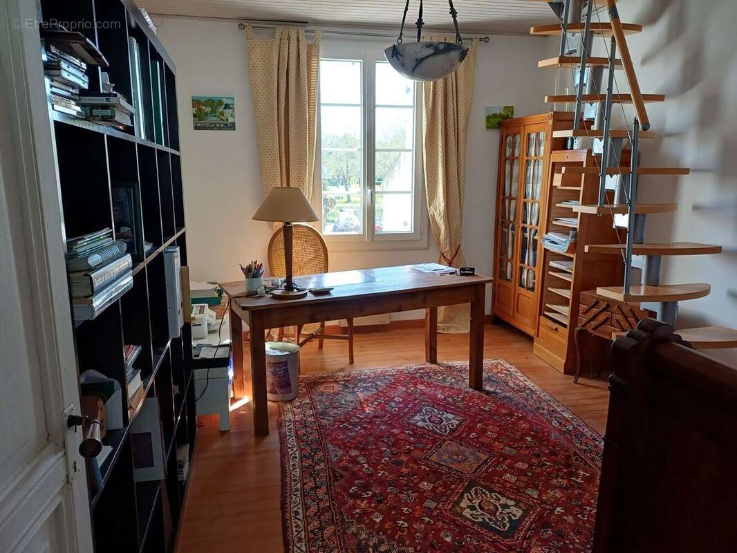 Maison à CHENAC-SAINT-SEURIN-D'UZET