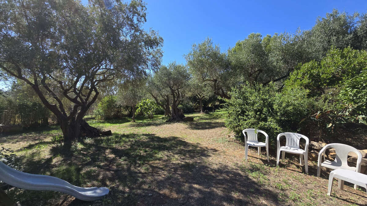 Appartement à SANARY-SUR-MER