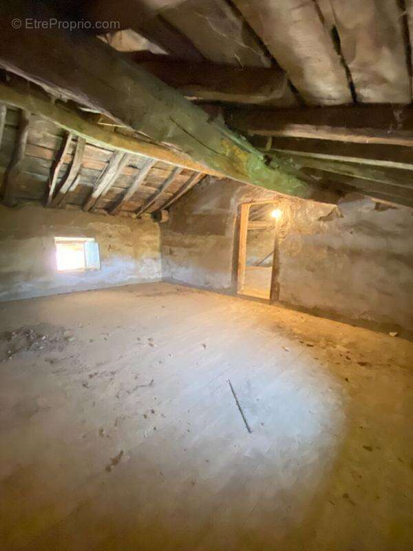 Maison à POLLIONNAY