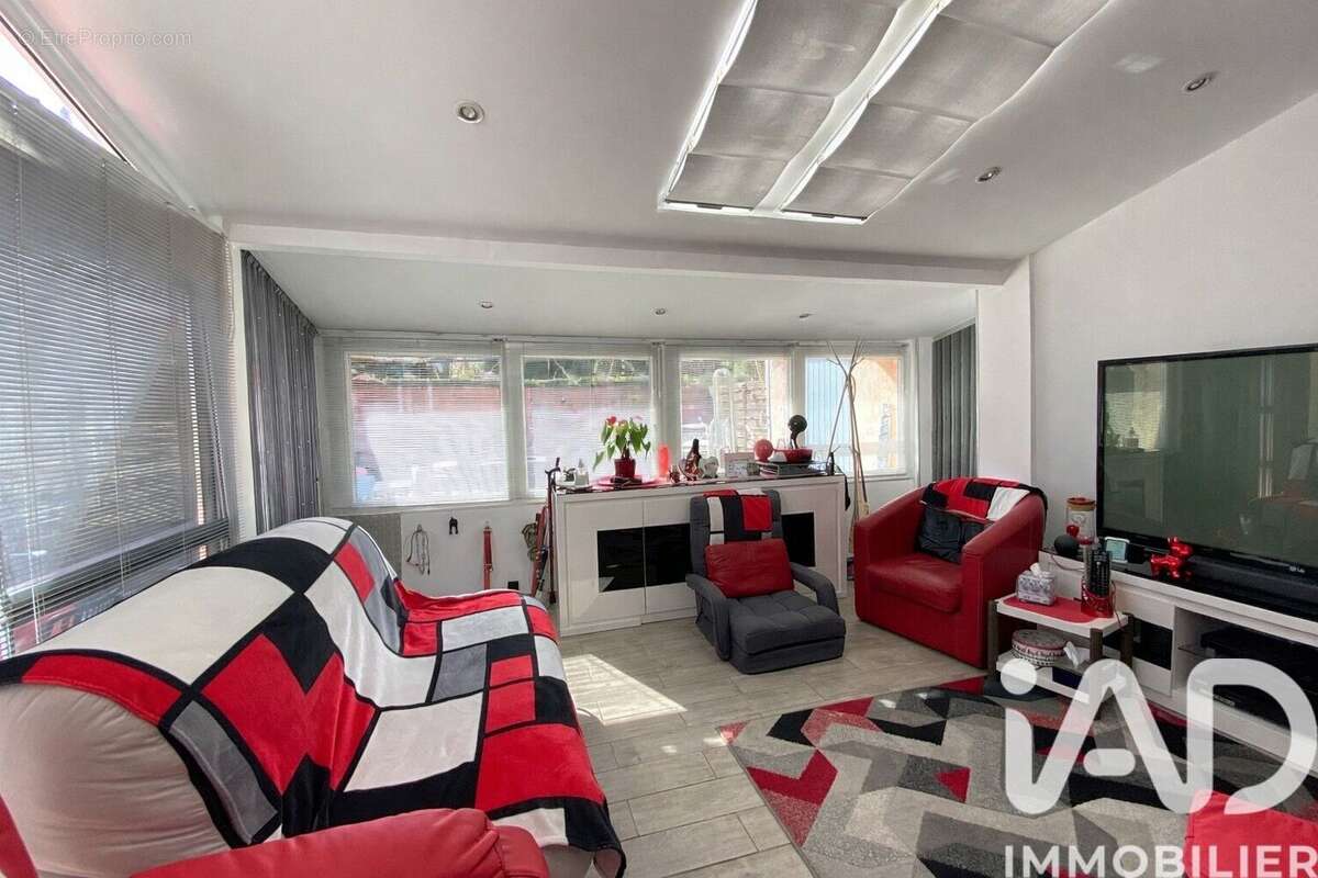 Photo 5 - Maison à EYGUIERES