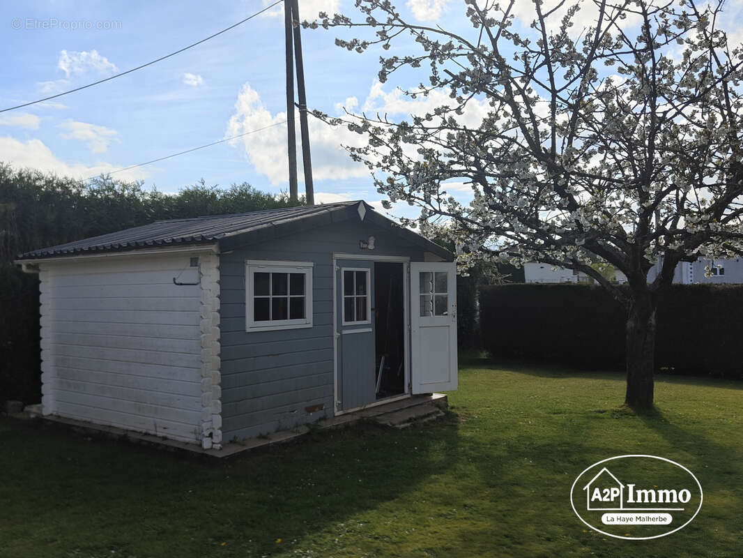 Maison à LA HAYE-MALHERBE