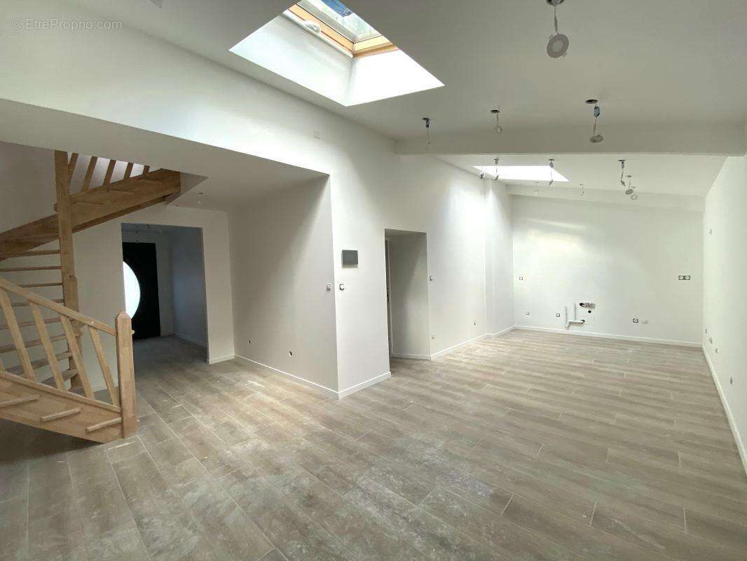 Maison à ROSNY-SUR-SEINE