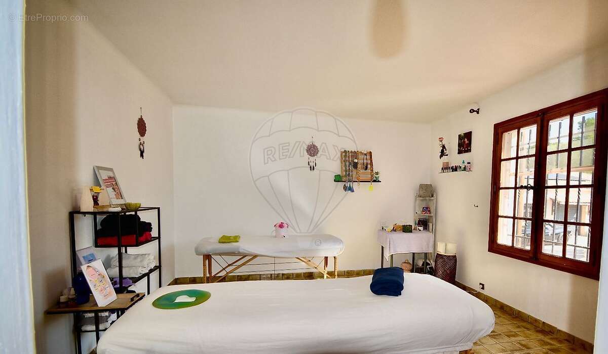 Maison à LE MUY