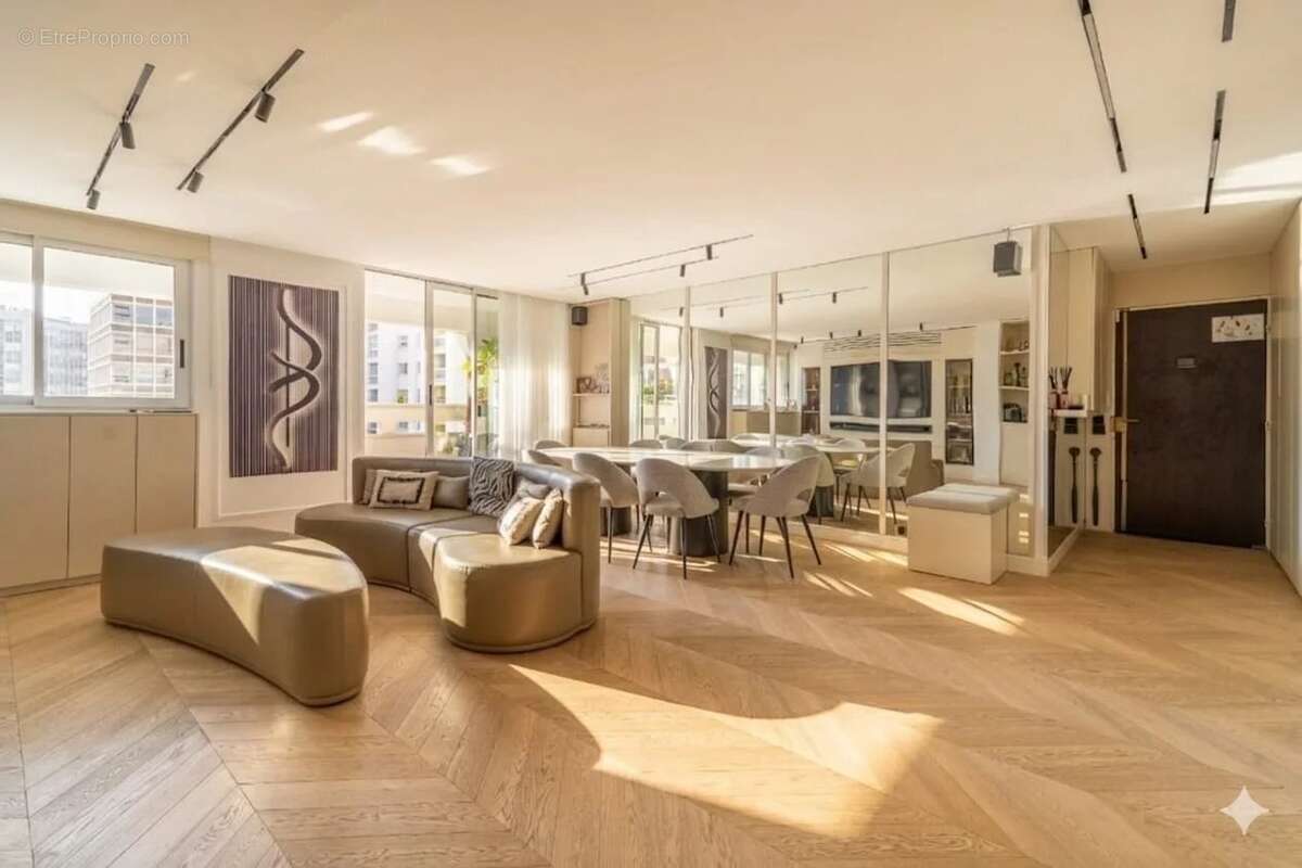 Appartement à LEVALLOIS-PERRET