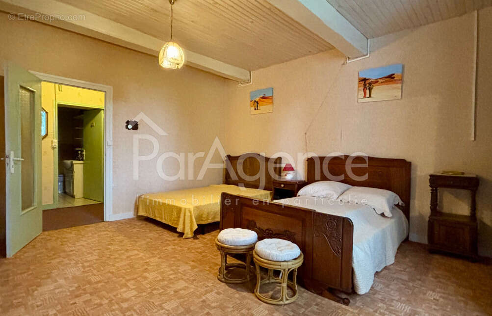 Maison à CORME-ECLUSE