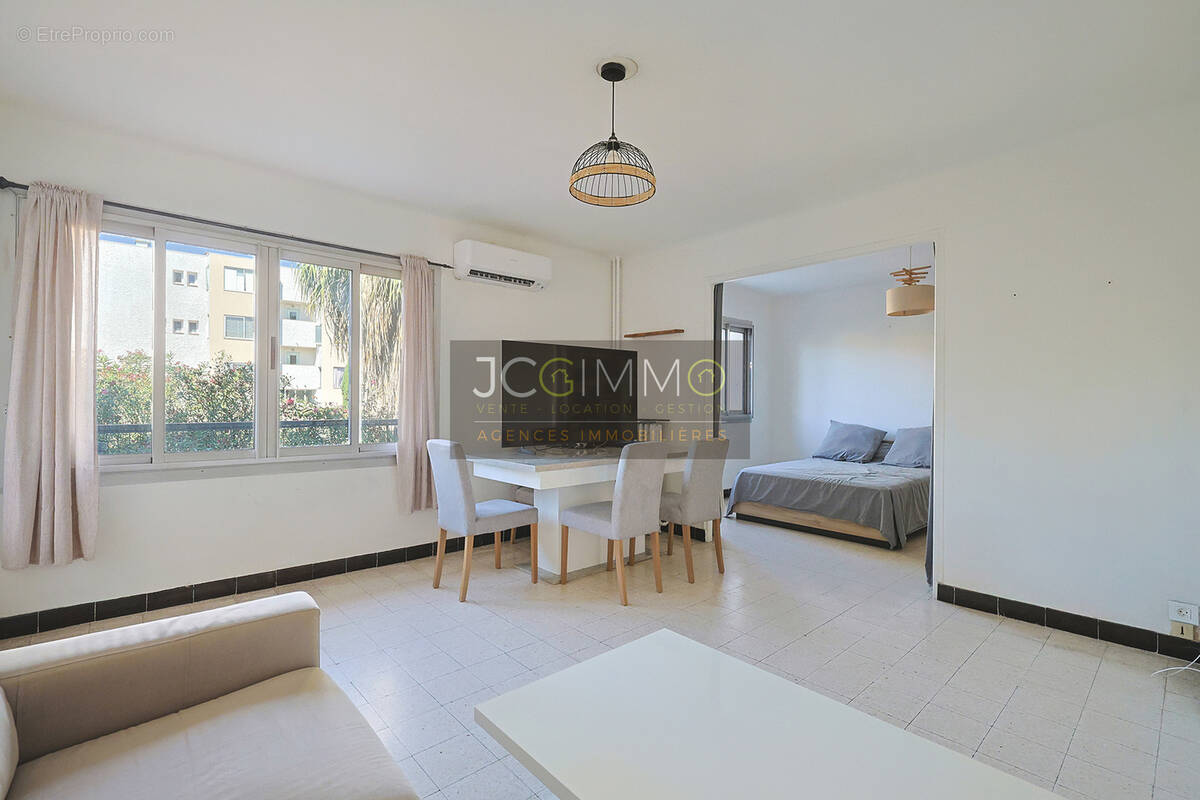 Appartement à HYERES