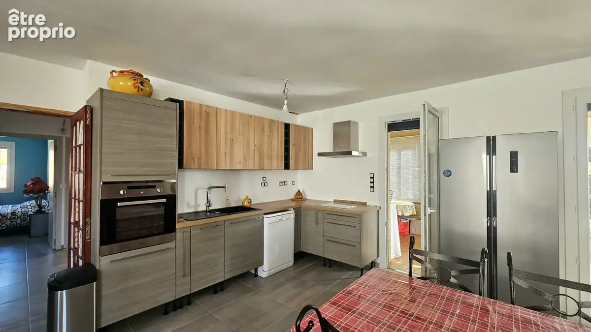 Grande maison rénovée avec deux logements, sur 573 m2 de terrain non mitoyen - photo 12
