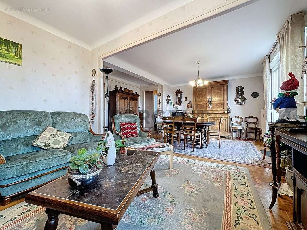 Appartement à CHARLEVILLE-MEZIERES