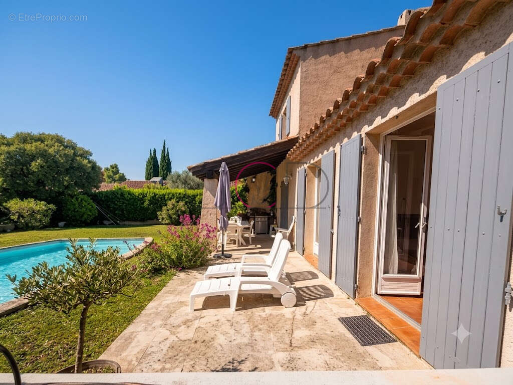 Maison Familiale avec Piscine   Secteur Recherché de Puyricard - photo 2