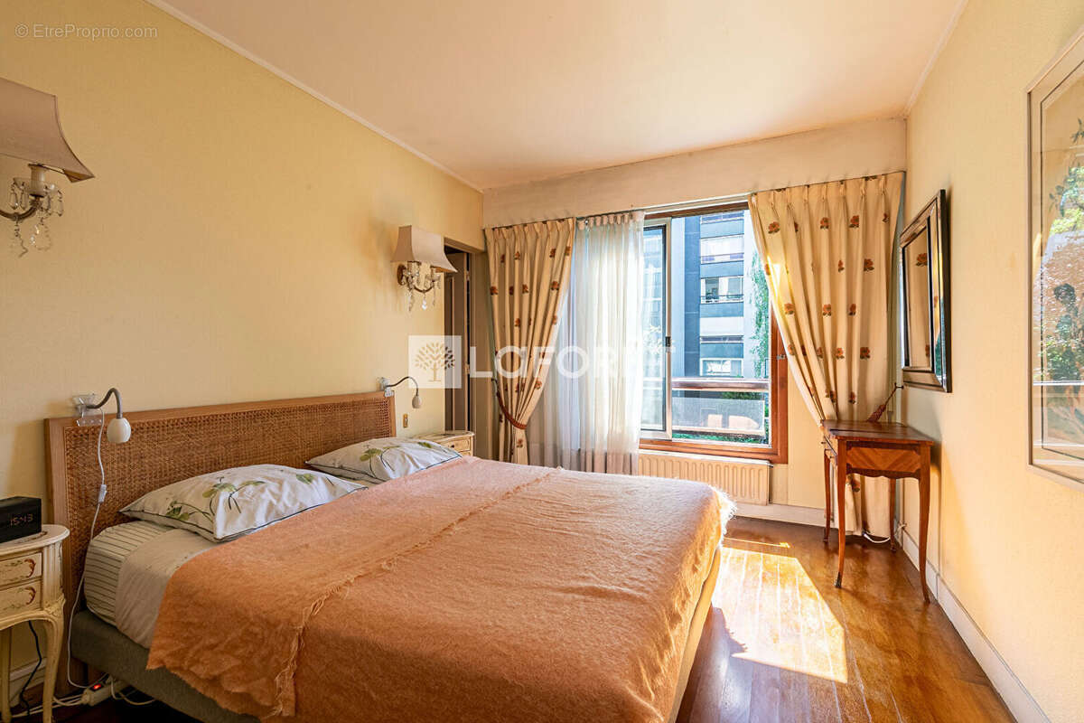 Appartement à PARIS-19E