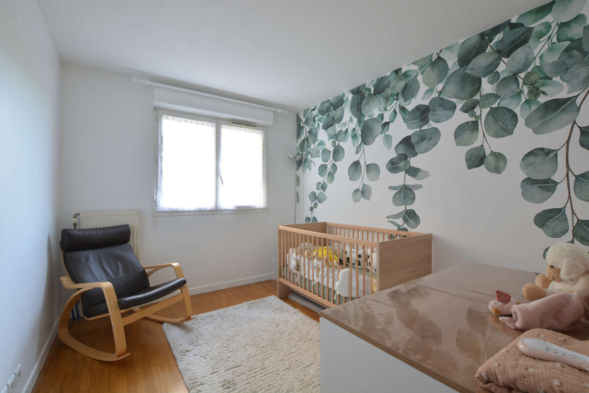 Appartement à COURBEVOIE