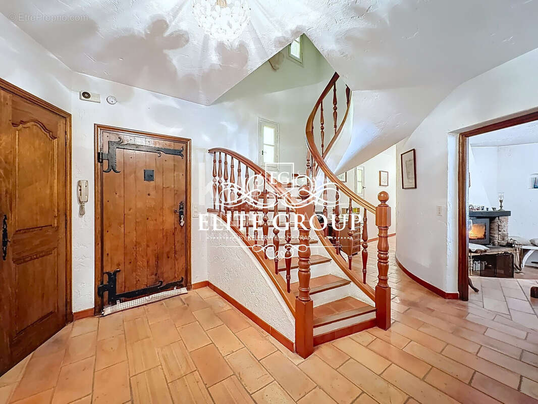 Maison 187 m² à Mougins  - photo 6