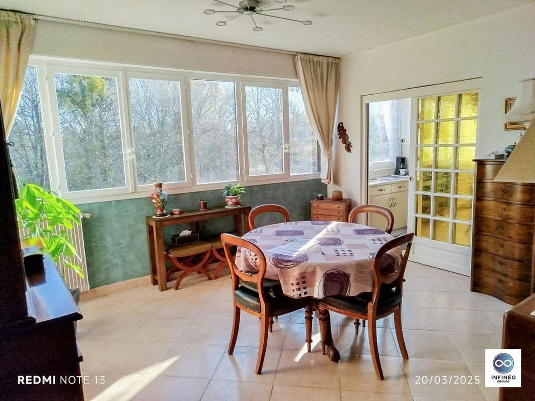 Appartement à VAUX-LE-PENIL