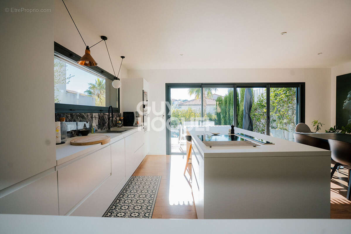 Maison à VILLENEUVE-DE-LA-RAHO