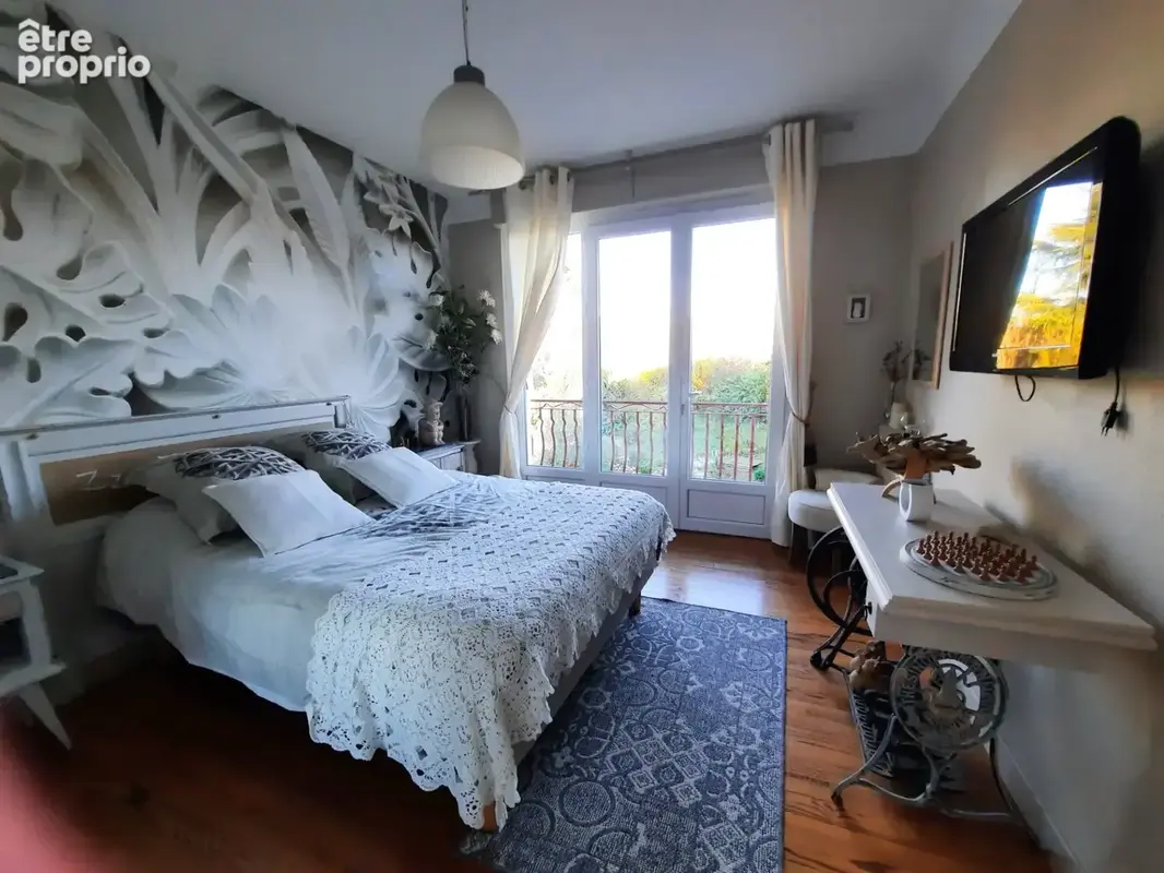 Maison à vendre 8 pièces  193 m² PROCHE AIRE SUR L'ADOUR (40) 5 Chambres-Garage-1900 m² de terrain avec piscine - photo 10