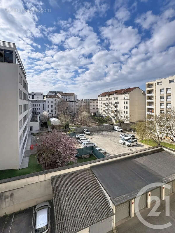 Appartement à LYON-7E