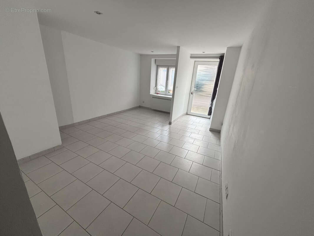 Maison à VIGNEULLES-LES-HATTONCHATEL