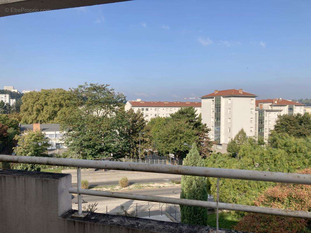 Appartement à LYON-9E