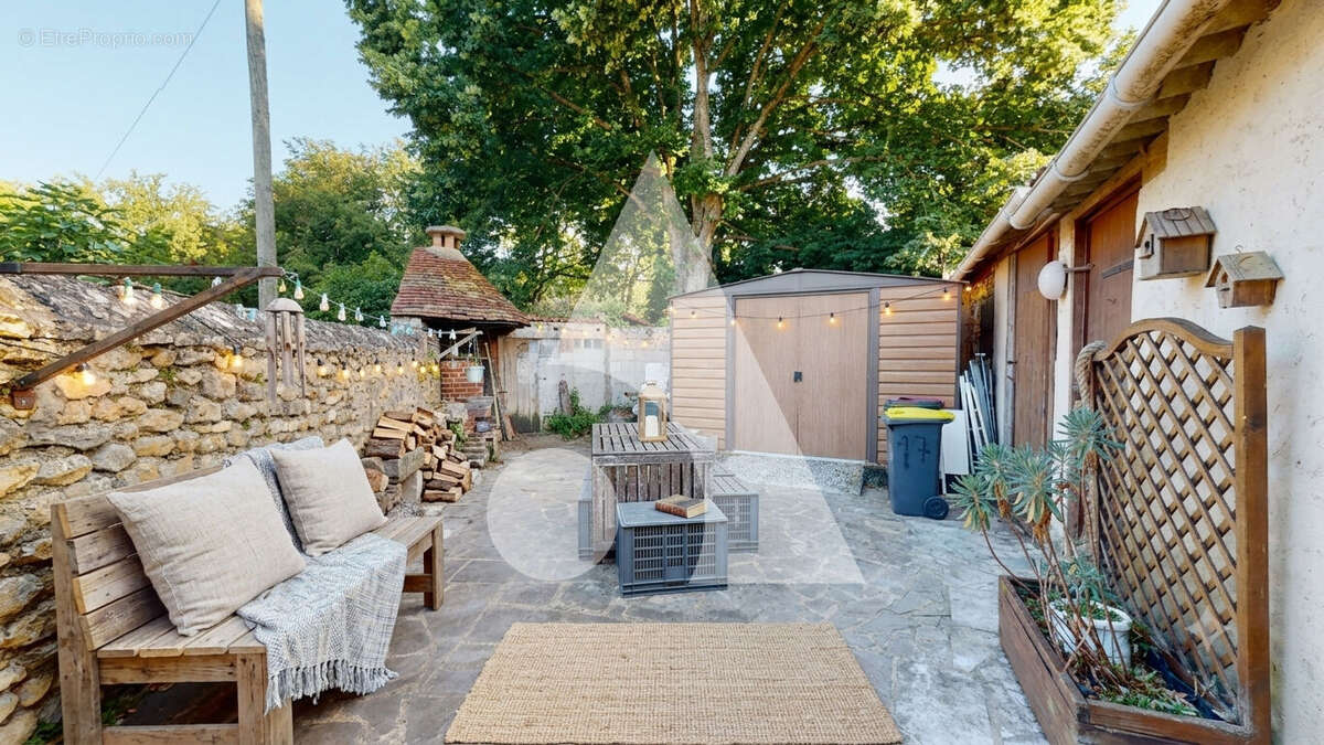 Maison à JANVILLE-SUR-JUINE