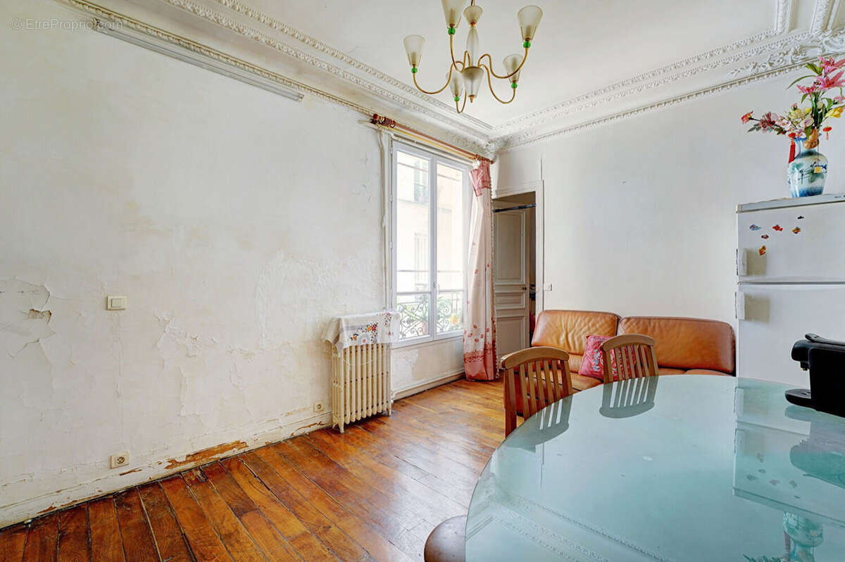 Appartement à PARIS-10E