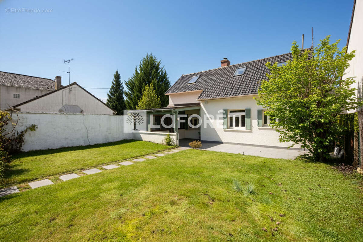 Maison à GRETZ-ARMAINVILLIERS