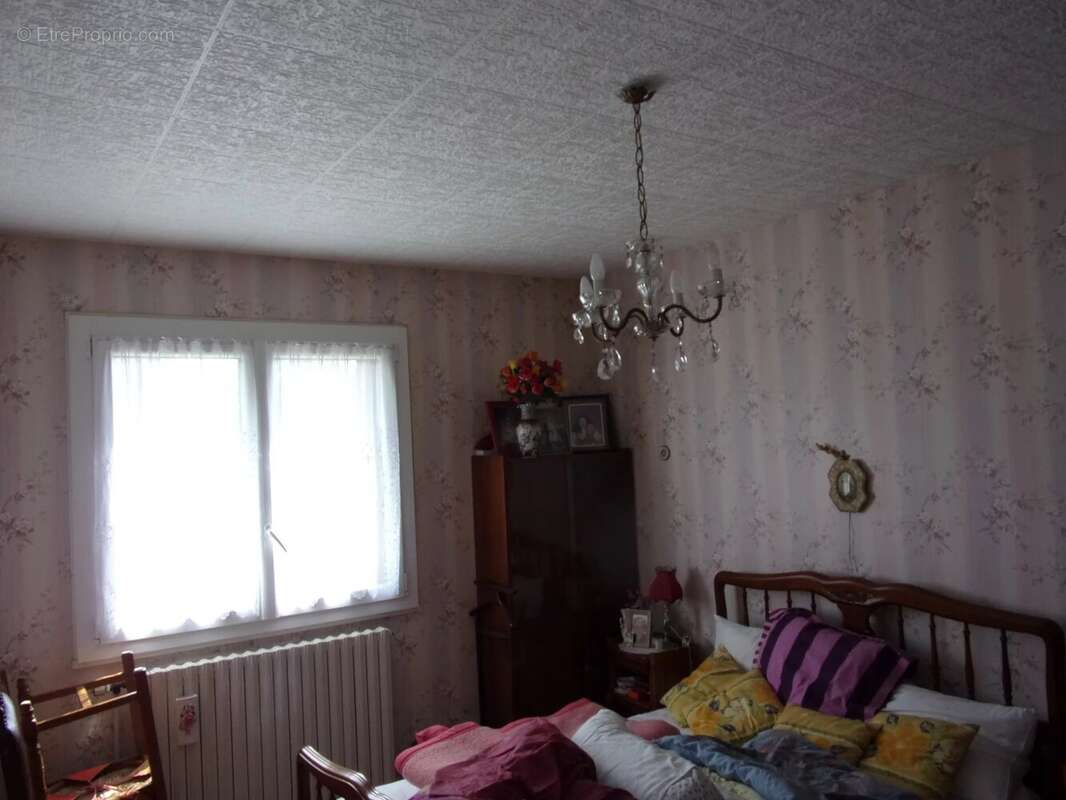 Maison à YZEURE