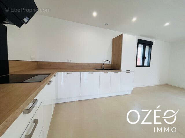 Maison à PEZILLA-LA-RIVIERE