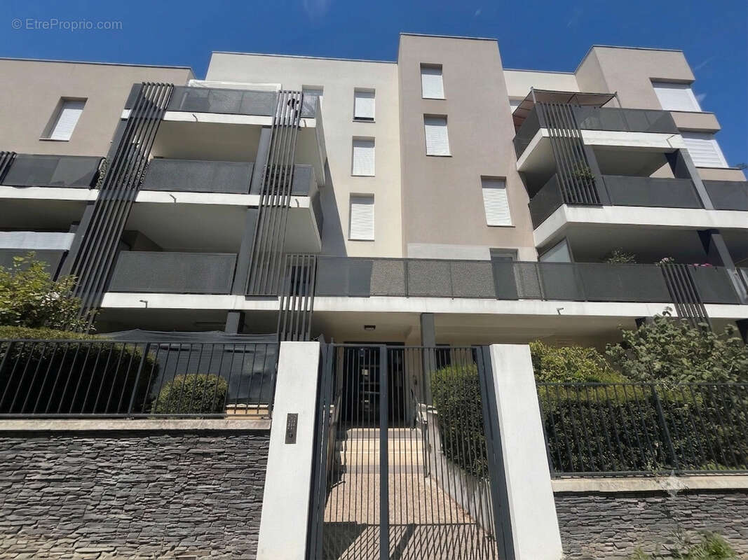 Appartement Cergy 3 pièce(s) 68.97 m2 - photo 2