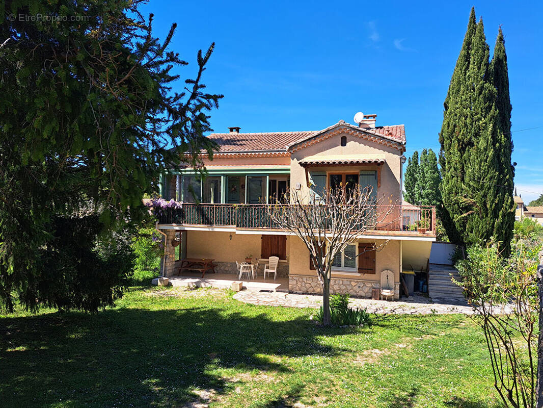 Maison à MALAUCENE