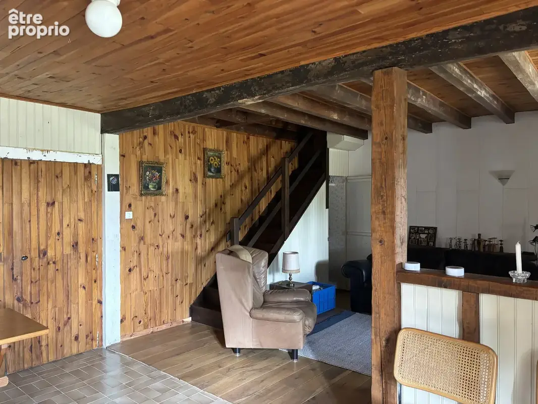 Voussac   Maison avec grande grange sur 3,89 hectares de terrain - photo 5