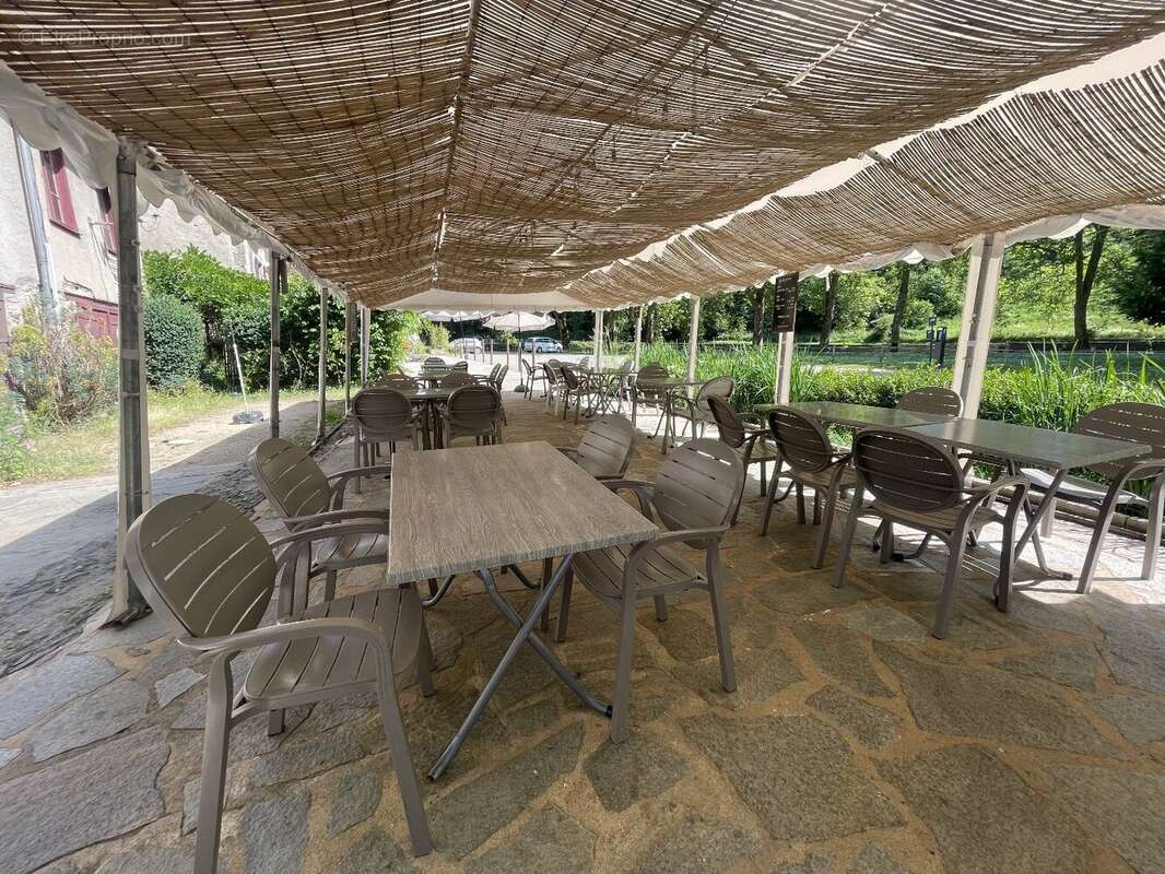 Maison à SEGUR-LE-CHATEAU