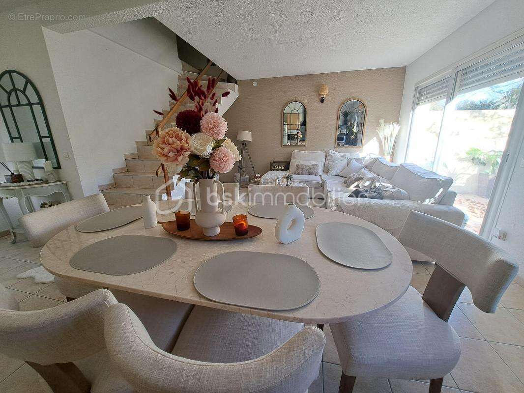 Maison à SAINT-JEAN-DE-VEDAS