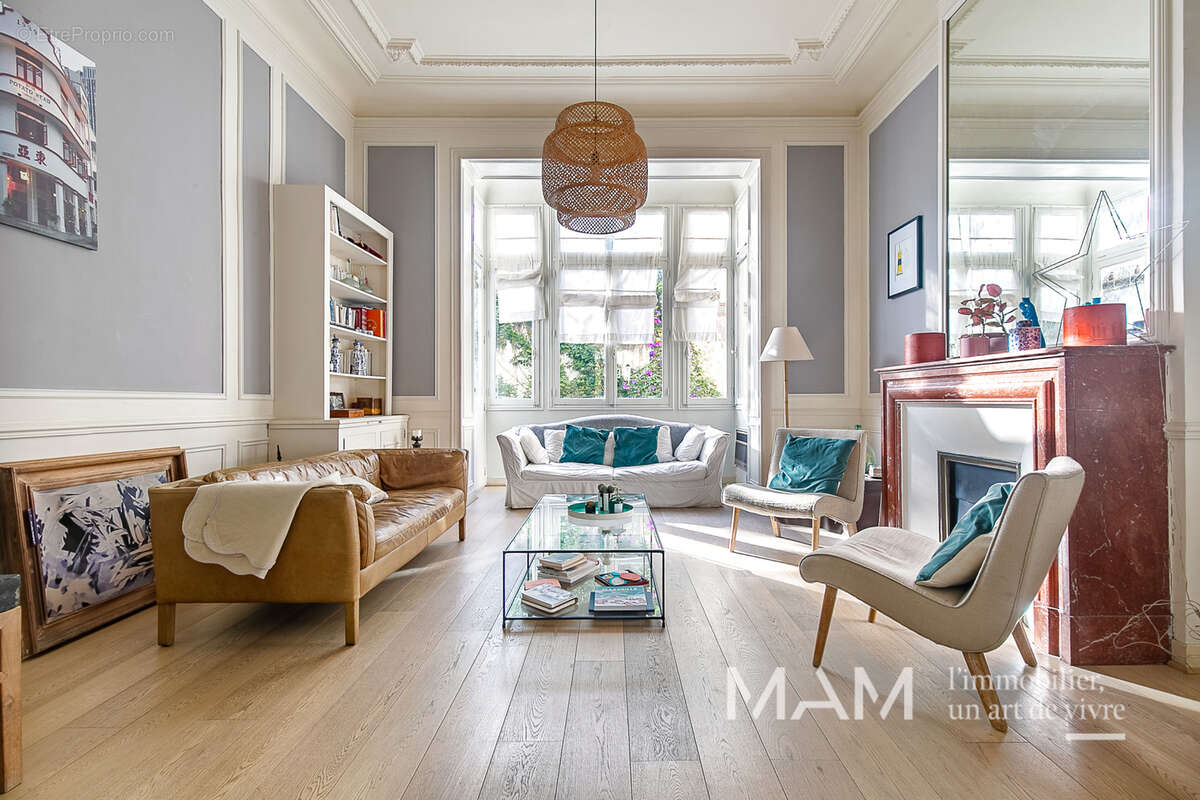 Appartement à MARSEILLE-6E