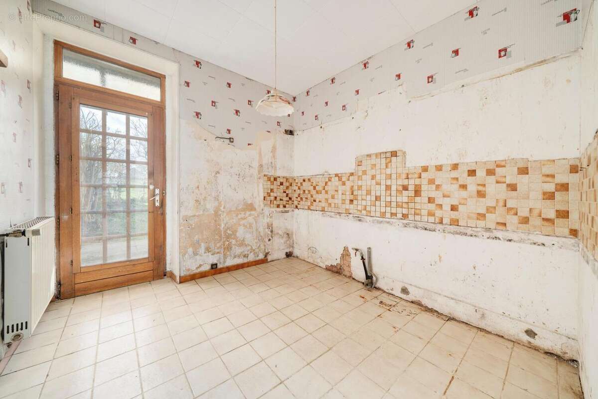 Maison 130 m² à Clemery  - photo 9