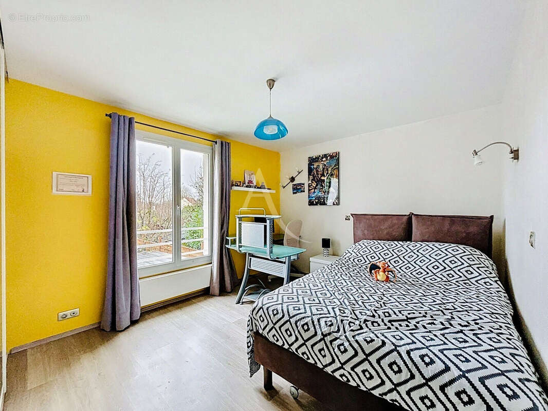 Maison à CHANTELOUP-EN-BRIE