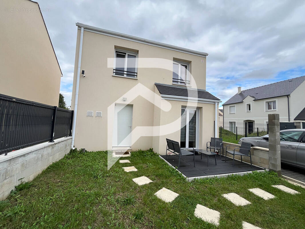 Maison à MARCHEMORET