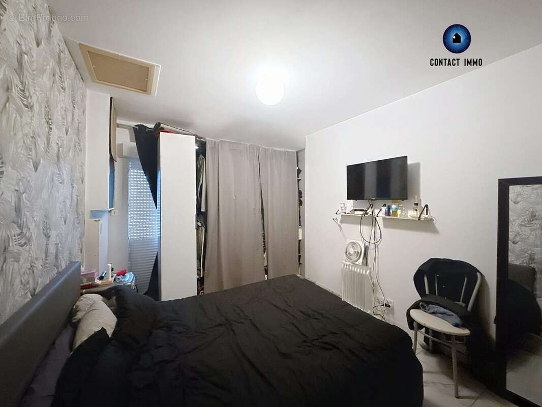 Maison à SAINT-PANTALEON-DE-LARCHE