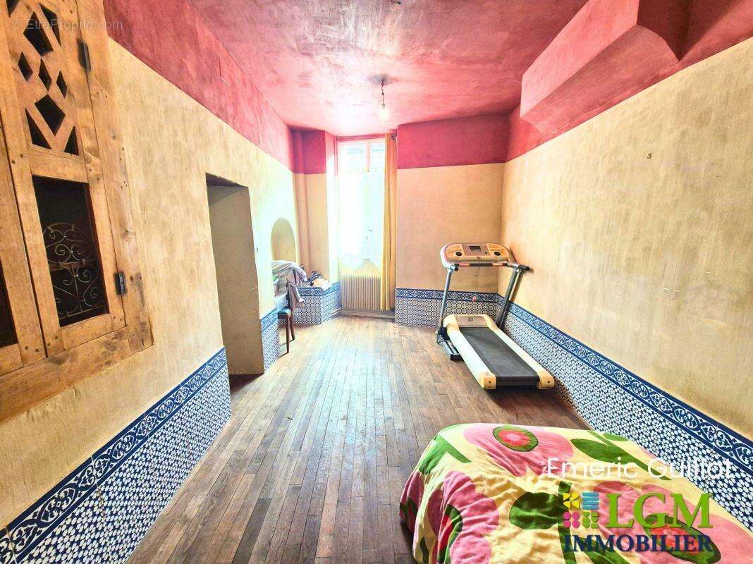 Maison familiale – 185 m² habitables – 5 chambres – Grand bureau - Atelier - Grande Terrasse couverte - Porche - Cave – Morée (4 - photo 8