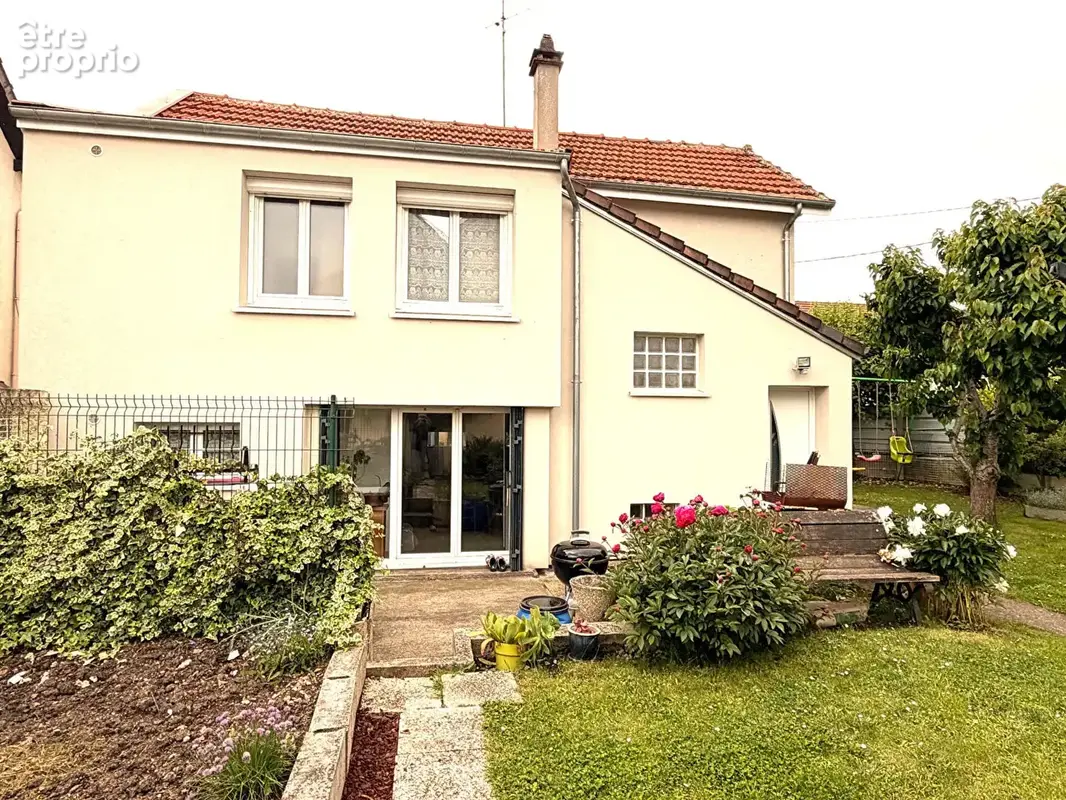 Maison 100 % individuelle sur 299 m² Quartier résidentiel calme - photo 11
