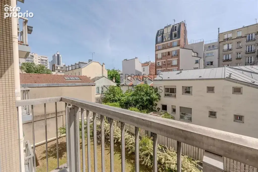 Paris 15 - Convention/Vaugirard - Appartement 2p - Balcon - photo 2