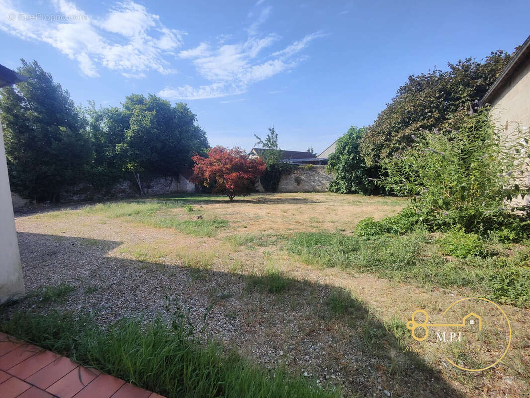 Maison 132 m² à Saint-Paterne  - photo 3