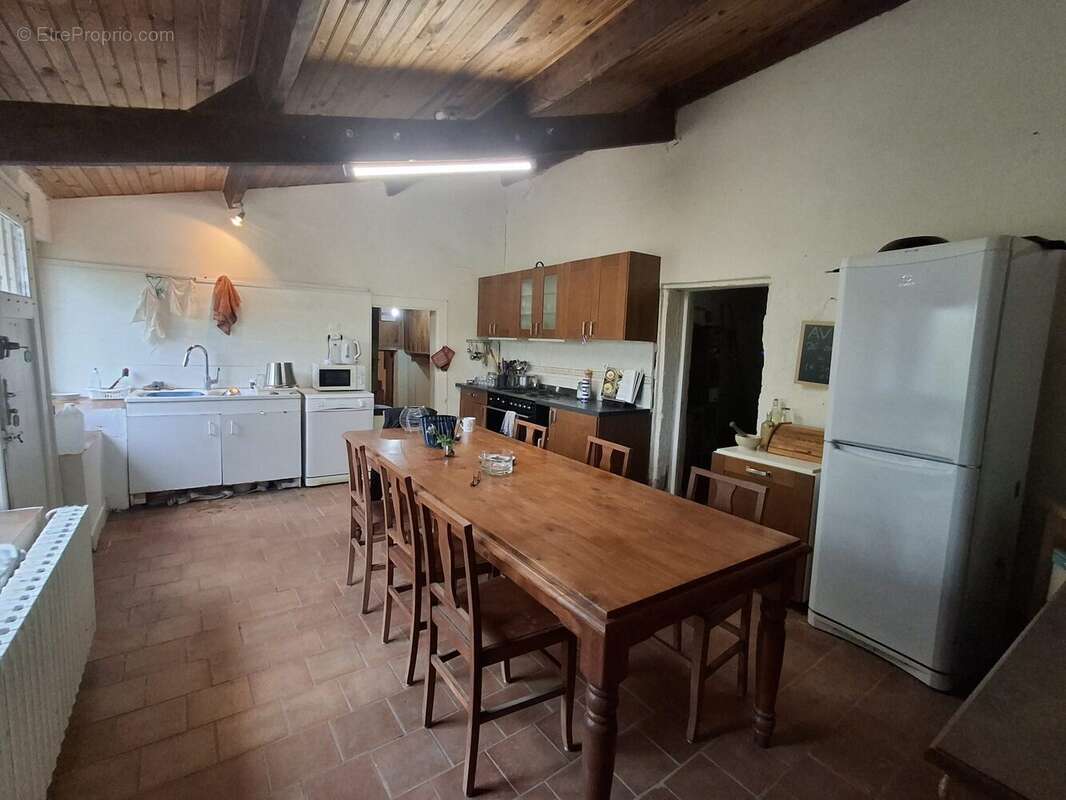 Maison à SAINT-PASTOUR