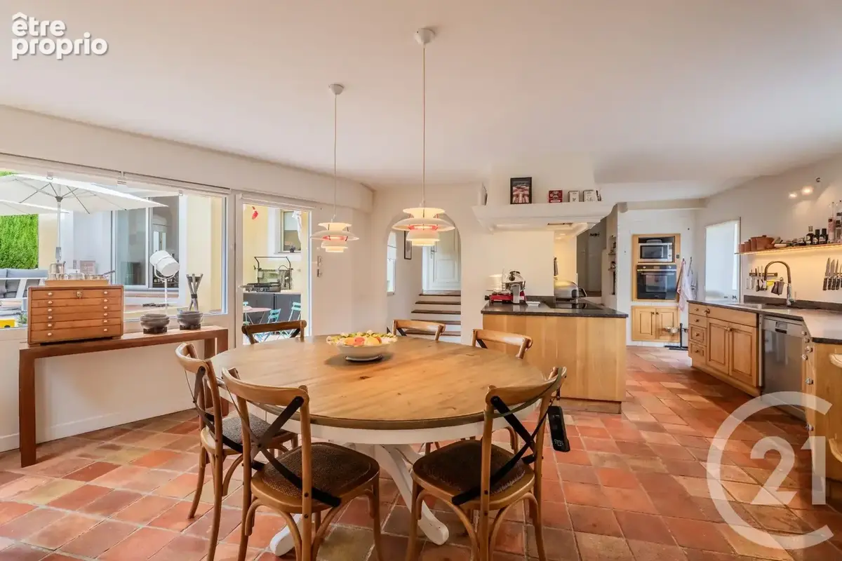 Maison 5 pièces 174 m² à vendre à Nice (06100) - photo 6