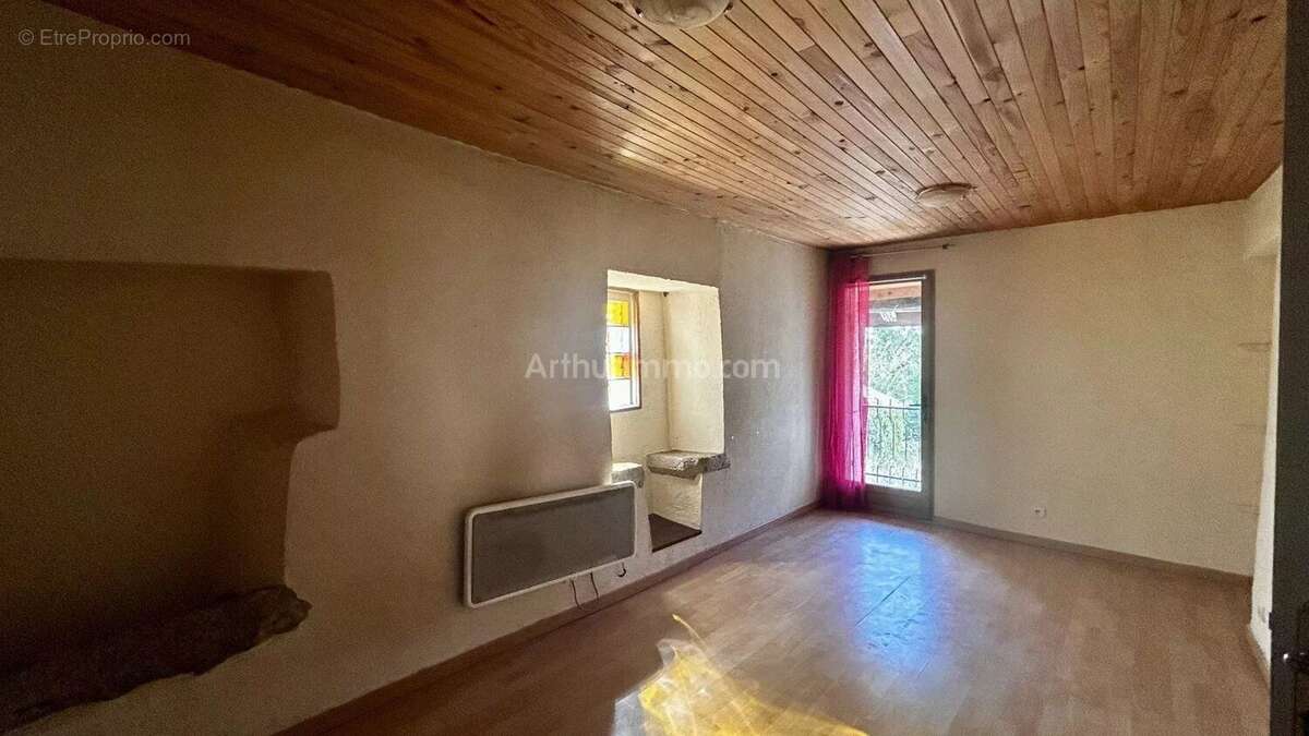 Maison à BOUVESSE-QUIRIEU